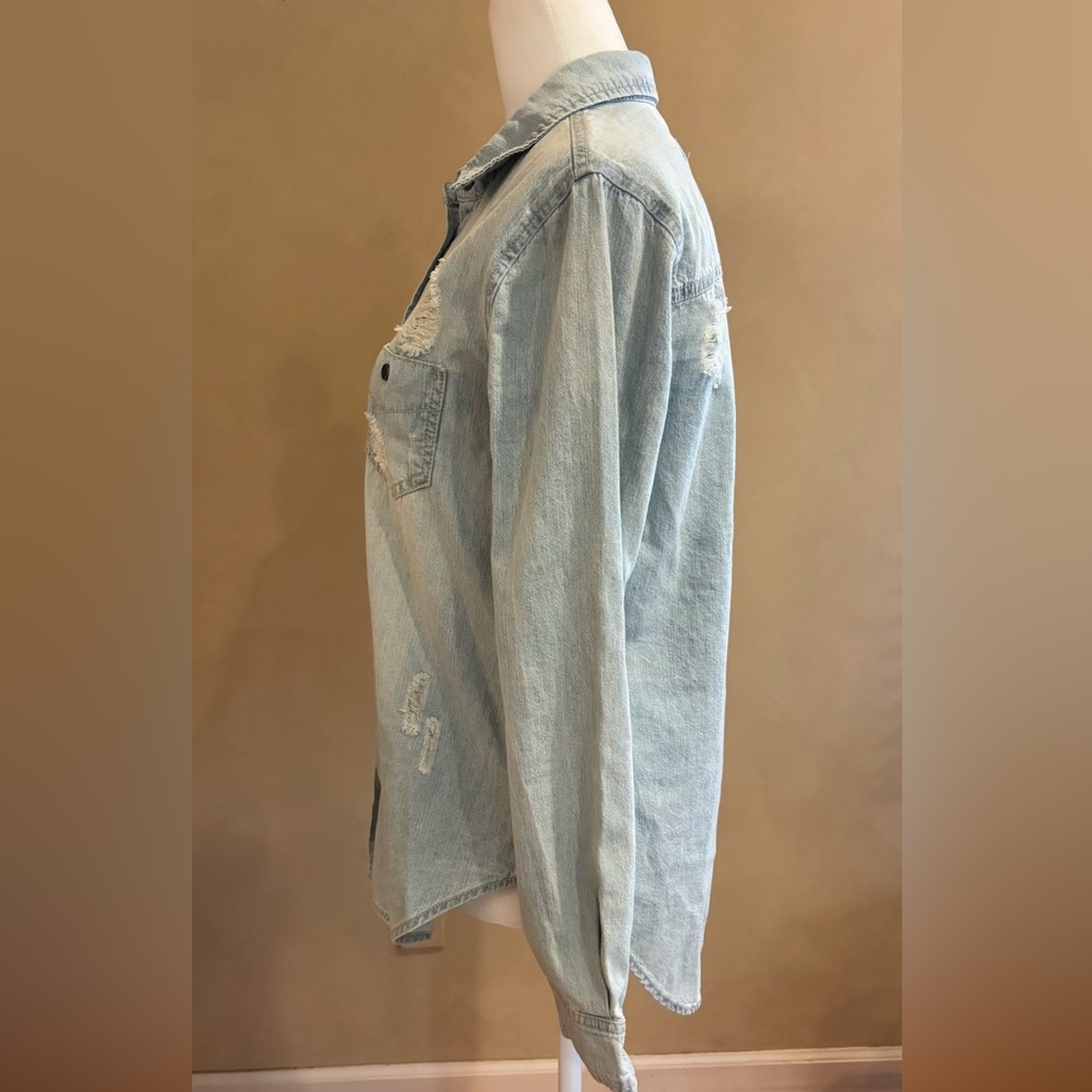 Bullhead Light Blue Distressed Denim lightweight cotton long sleeve shirt small - Picture 6 of 10